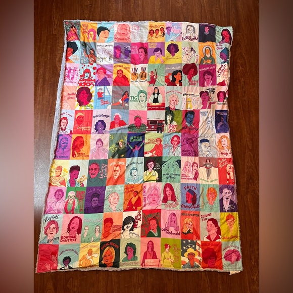 Badass Babes Julie Van Grol & Abbey’s House Large Adult Cuddle Minky Blanket - Picture 1 of 11